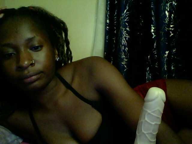 Blackfoxb live cam on BongaCams
