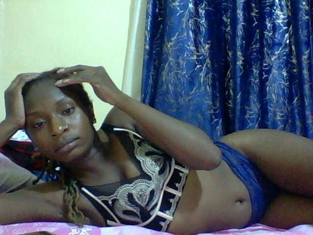 Blackfoxb live cam on BongaCams