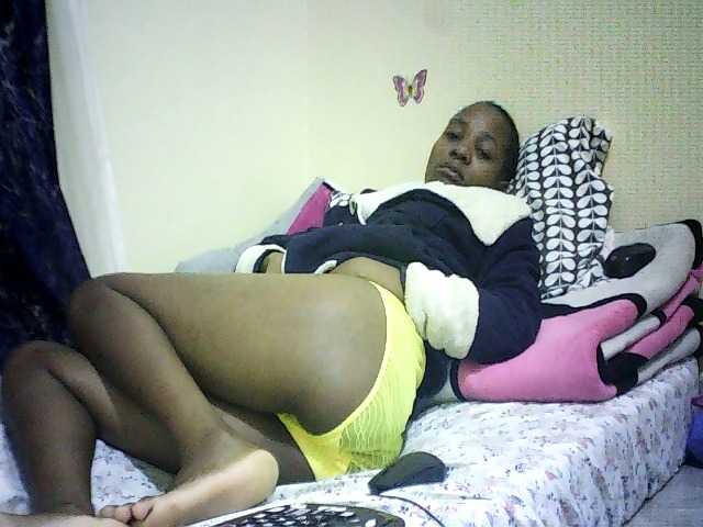 Blackfoxb live cam on BongaCams