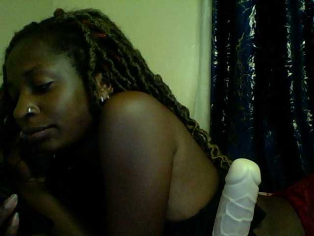 Blackfoxb live cam on BongaCams