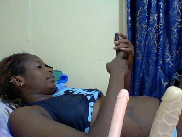 Blackfoxb live cam on BongaCams