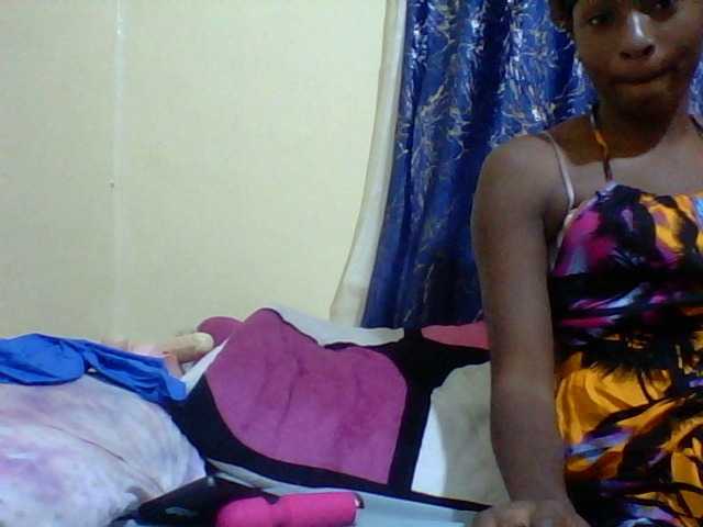 Blackfoxb live cam on BongaCams