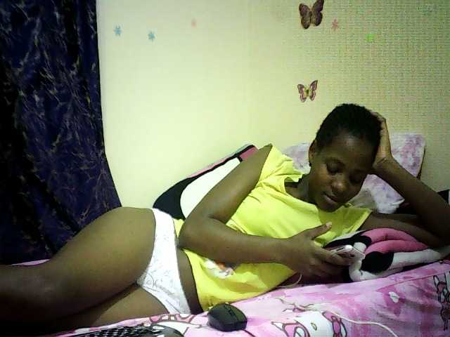 Blackfoxb live cam on BongaCams