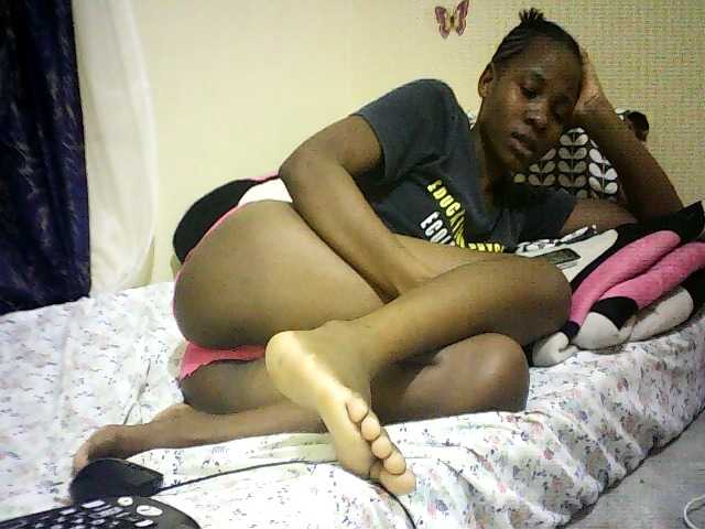 Blackfoxb live cam on BongaCams
