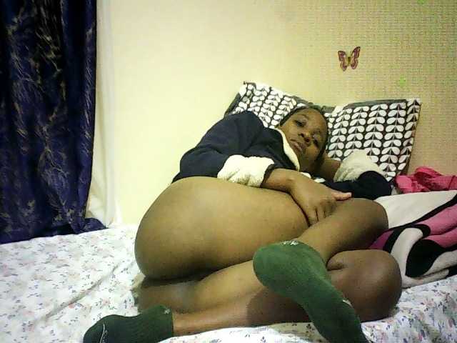 Blackfoxb live cam on BongaCams