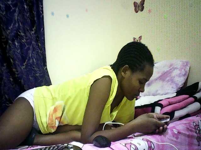 Blackfoxb live cam on BongaCams