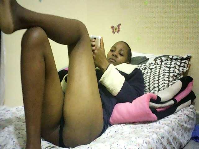 Blackfoxb live cam on BongaCams