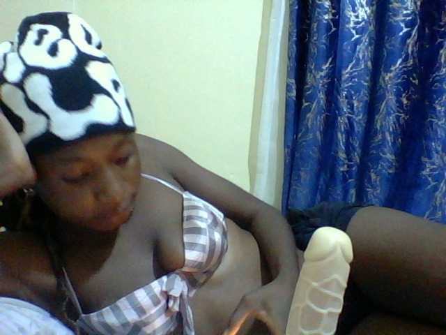 Blackfoxb live cam on BongaCams