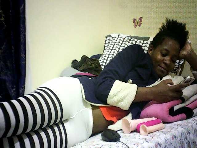 Blackfoxb live cam on BongaCams