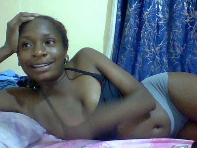 Blackfoxb live cam on BongaCams