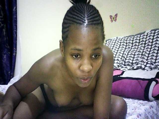 Blackfoxb live cam on BongaCams