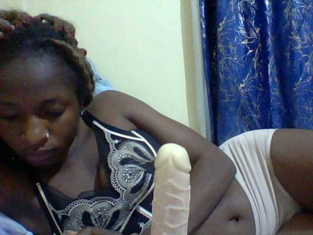 Blackfoxb live cam on BongaCams