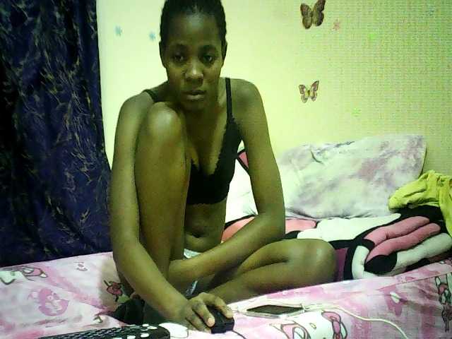 Blackfoxb live cam on BongaCams