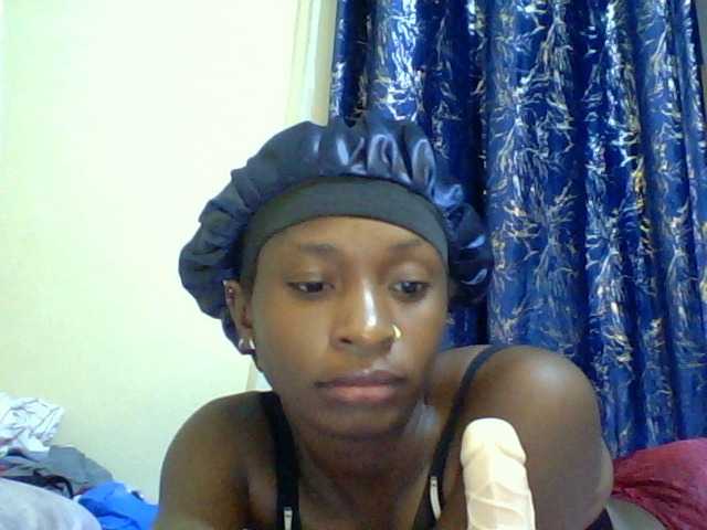 Blackfoxb live cam on BongaCams