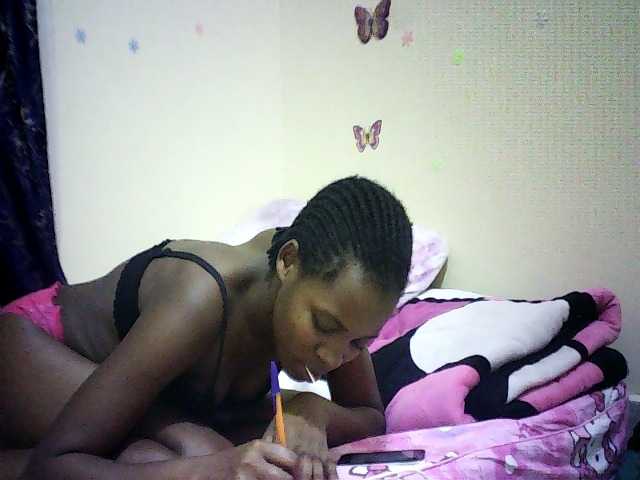 Blackfoxb live cam on BongaCams