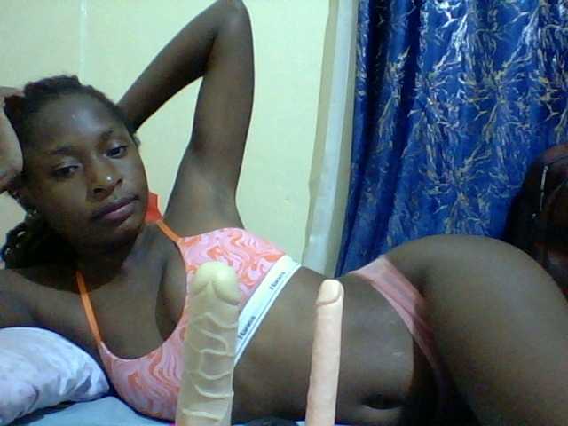 Blackfoxb live cam on BongaCams