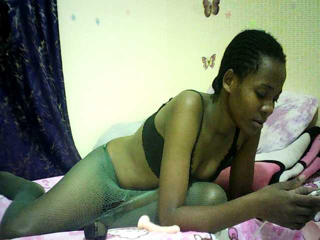 Blackfoxb live cam on BongaCams
