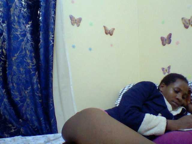 Blackfoxb live cam on BongaCams