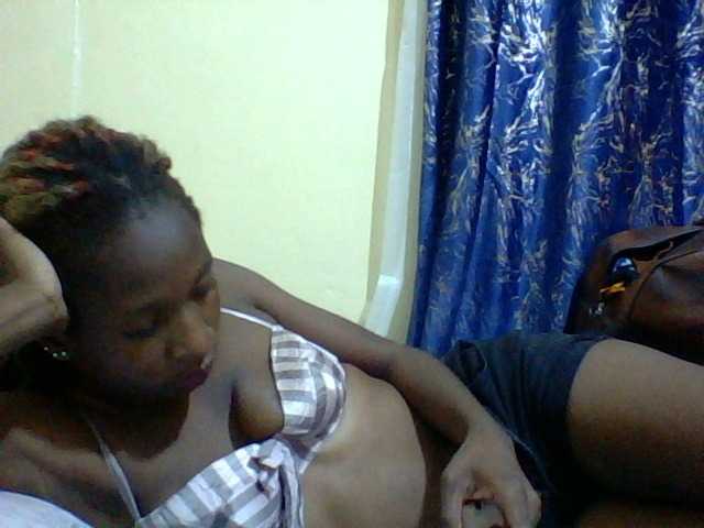 Blackfoxb live cam on BongaCams