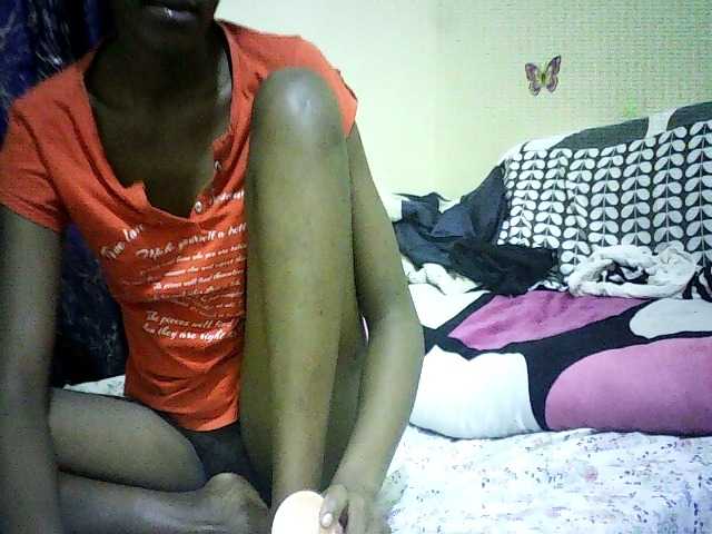 Blackfoxb live cam on BongaCams