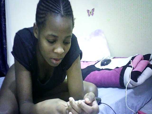 Blackfoxb live cam on BongaCams