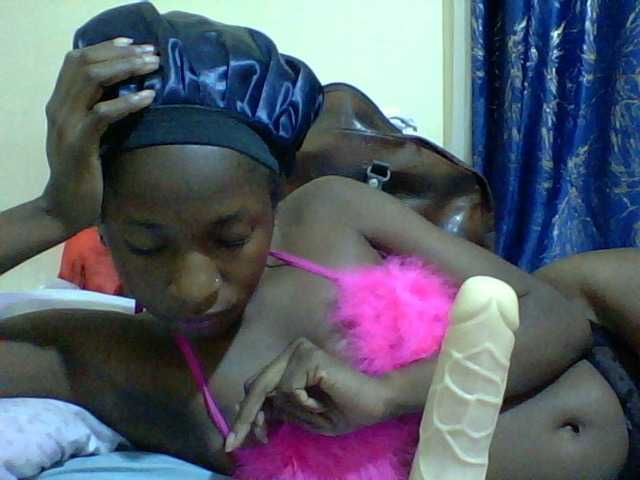 Blackfoxb live cam on BongaCams