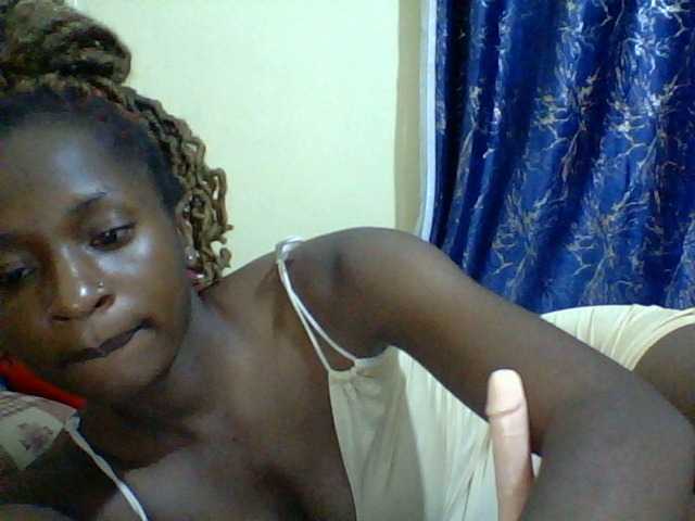 Blackfoxb live cam on BongaCams