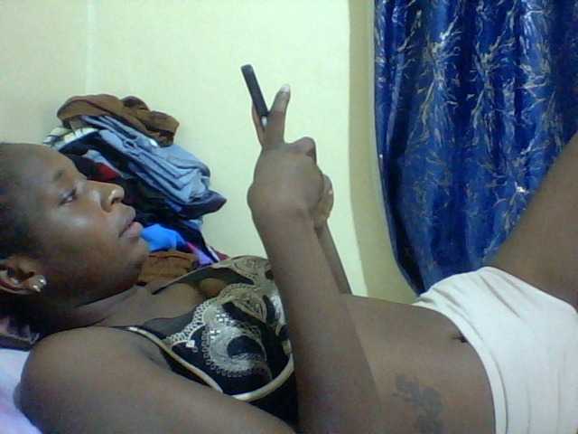 Blackfoxb live cam on BongaCams
