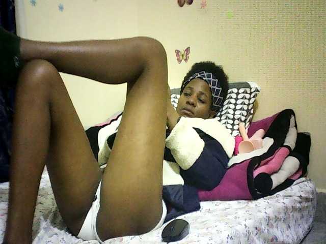 Blackfoxb live cam on BongaCams