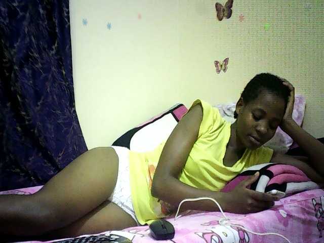 Blackfoxb live cam on BongaCams