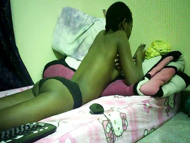 Blackfoxb live cam on BongaCams