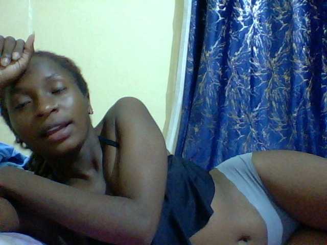 Blackfoxb live cam on BongaCams