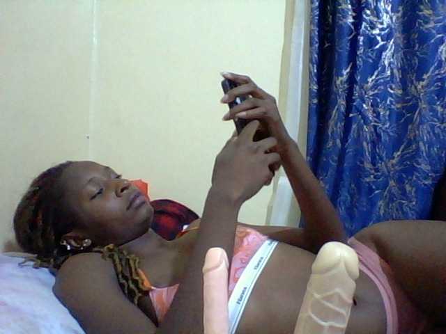 Blackfoxb live cam on BongaCams
