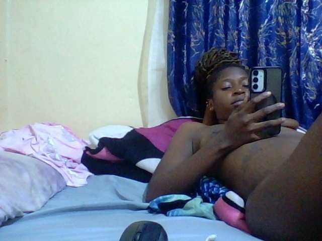 Blackfoxb live cam on BongaCams