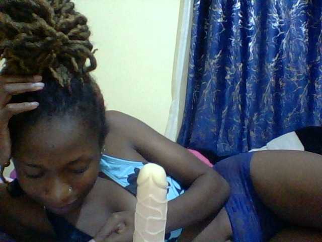 Blackfoxb live cam on BongaCams