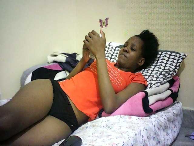 Blackfoxb live cam on BongaCams
