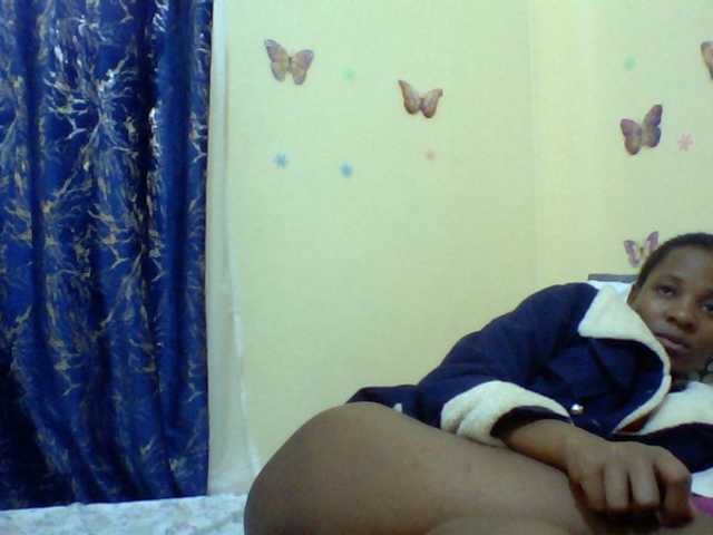 Blackfoxb live cam on BongaCams