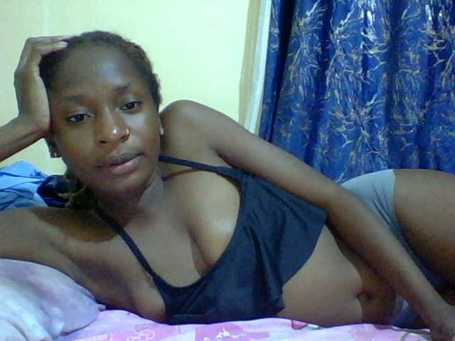 Blackfoxb live cam on BongaCams