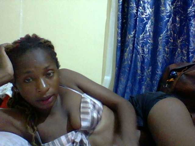 Blackfoxb live cam on BongaCams