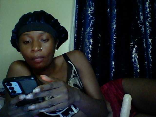 Blackfoxb live cam on BongaCams