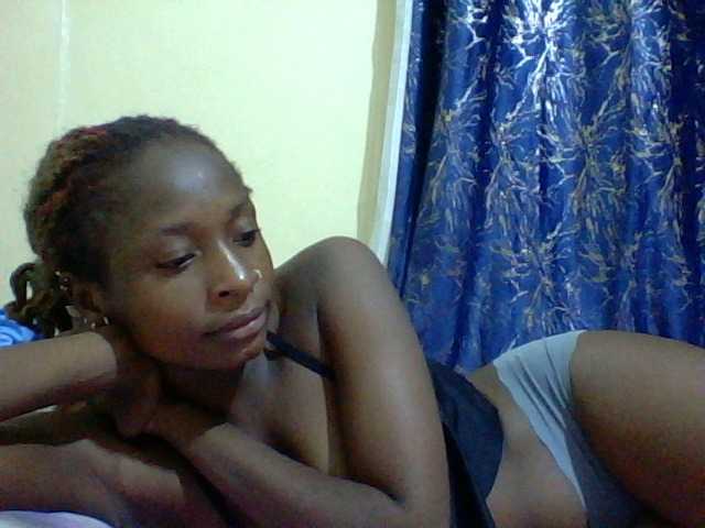 Blackfoxb live cam on BongaCams