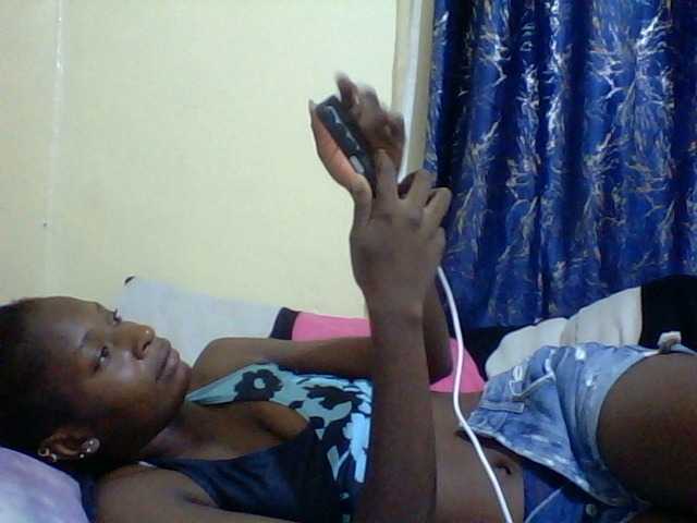 Blackfoxb live cam on BongaCams