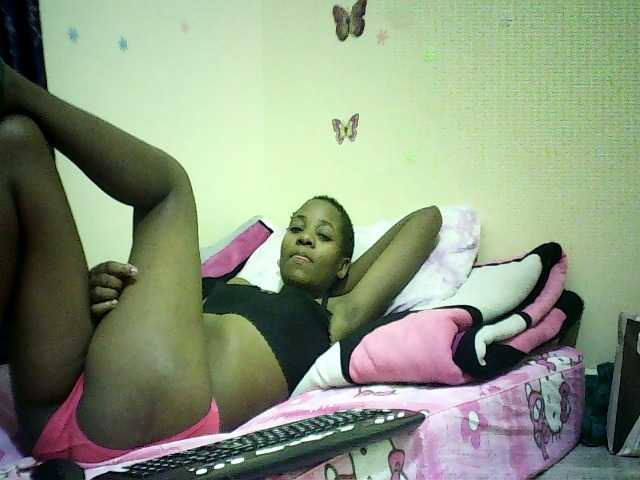 Blackfoxb live cam on BongaCams