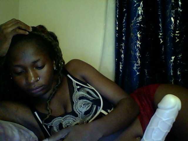 Blackfoxb live cam on BongaCams