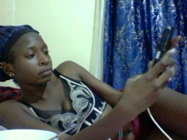 Blackfoxb live cam on BongaCams