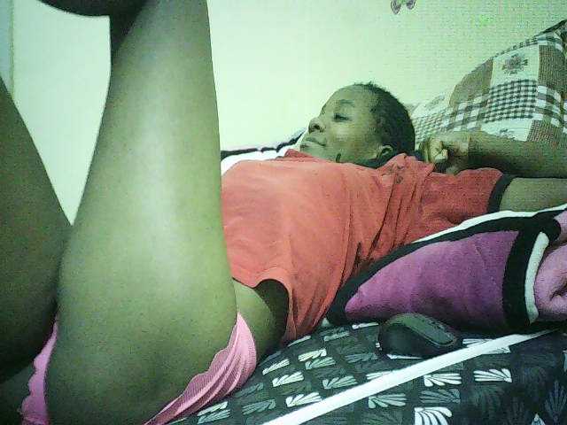Blackfoxb live cam on BongaCams