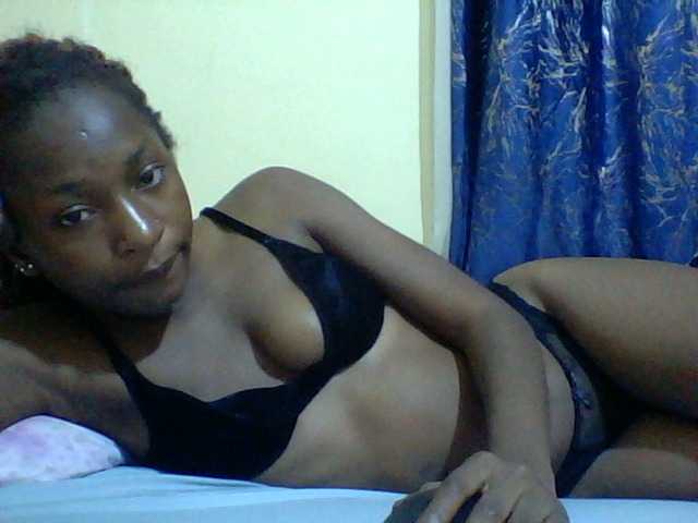 Blackfoxb live cam on BongaCams