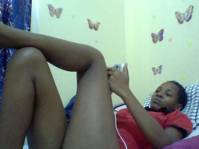 Blackfoxb live cam on BongaCams