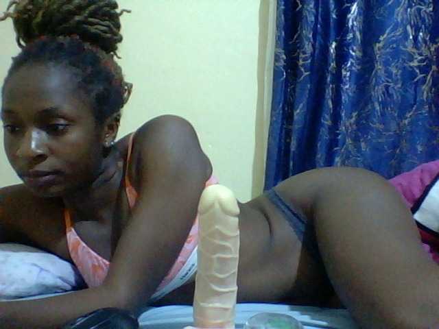 Blackfoxb live cam on BongaCams