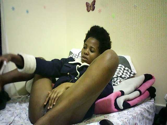 Blackfoxb live cam on BongaCams
